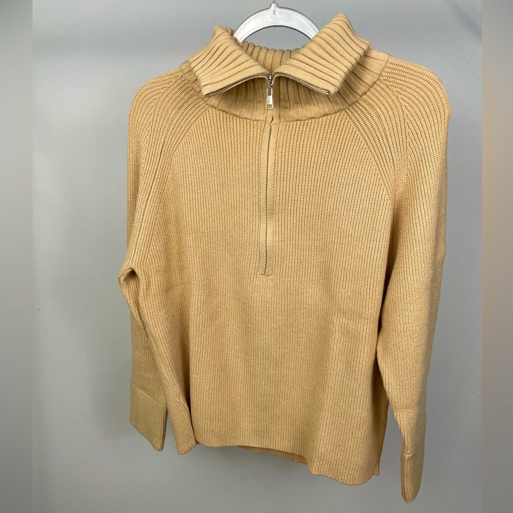 CREAM QUARTER ZIP